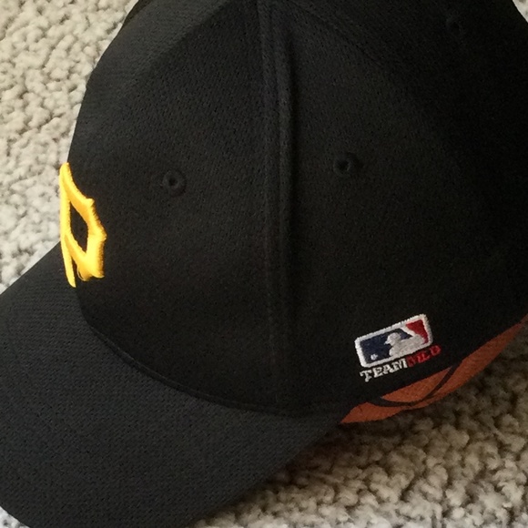 TEAM MLB Pittsburgh Pirates Youth Baseball Cap "GOLD P LOGO" YOUTH SIZE - Picture 3 of 5